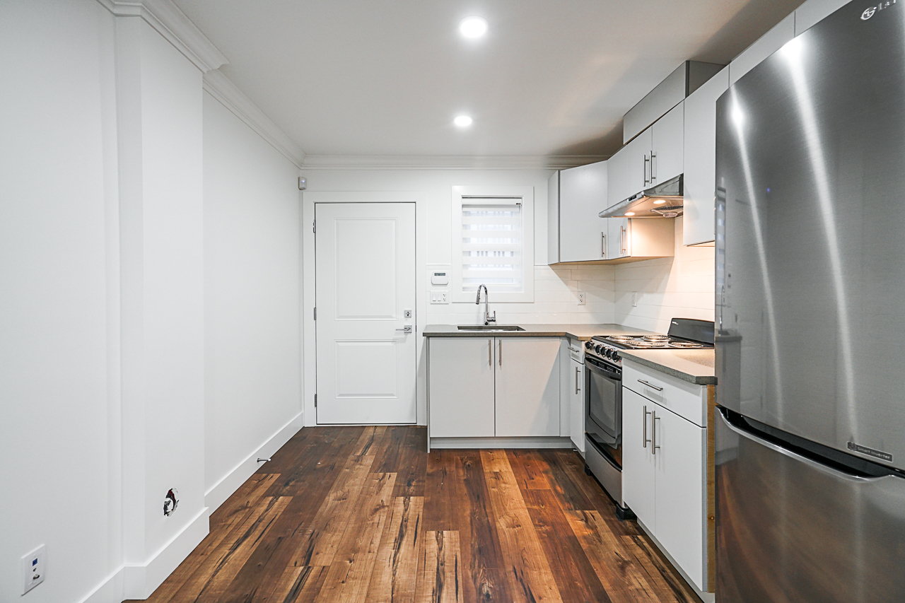 8017 16th Avenue, Burnaby 28