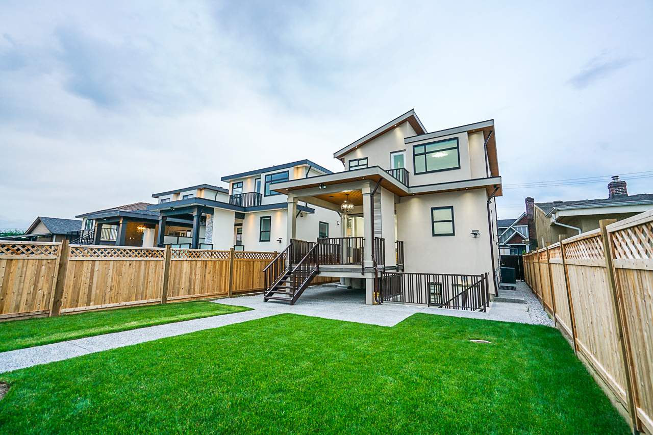8017 16th Avenue, Burnaby 35