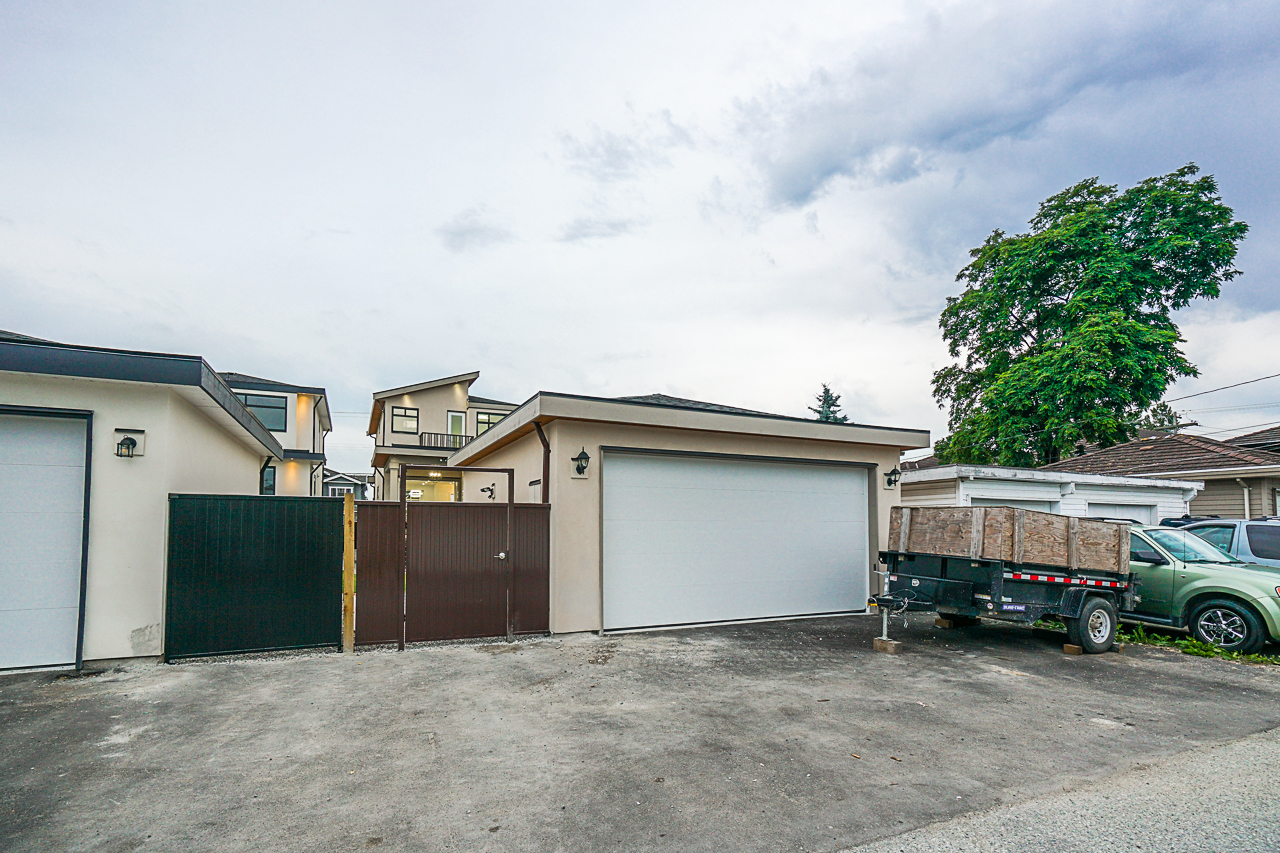 8017 16th Avenue, Burnaby 34