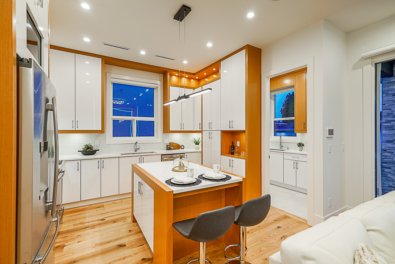 8023 16th Avenue, Burnaby 11