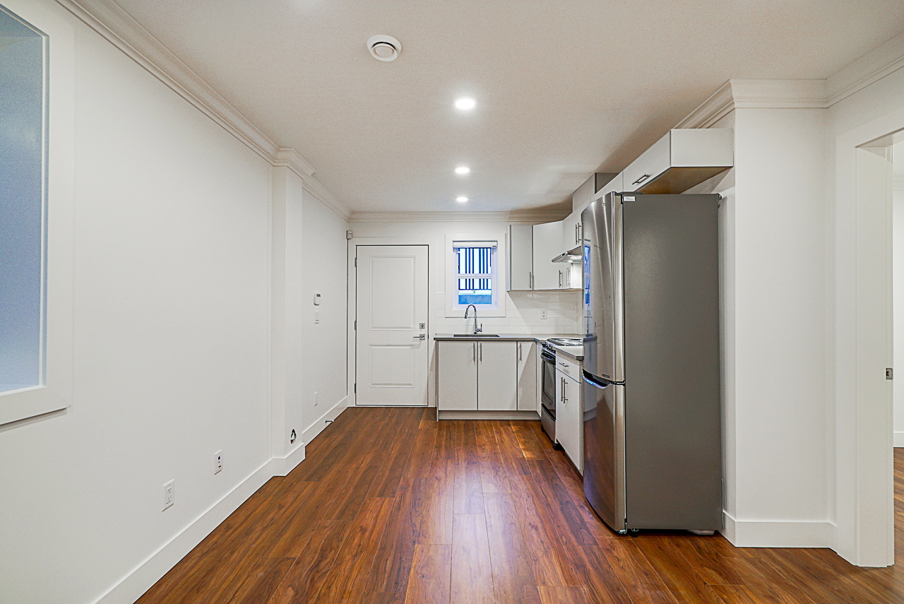 8023 16th Avenue, Burnaby 38