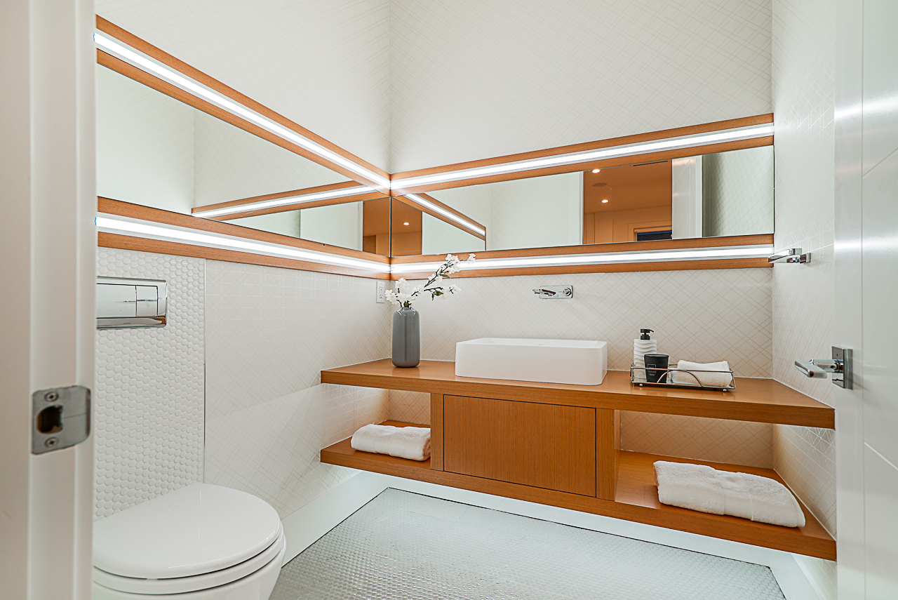 8023 16th Avenue, Burnaby 9