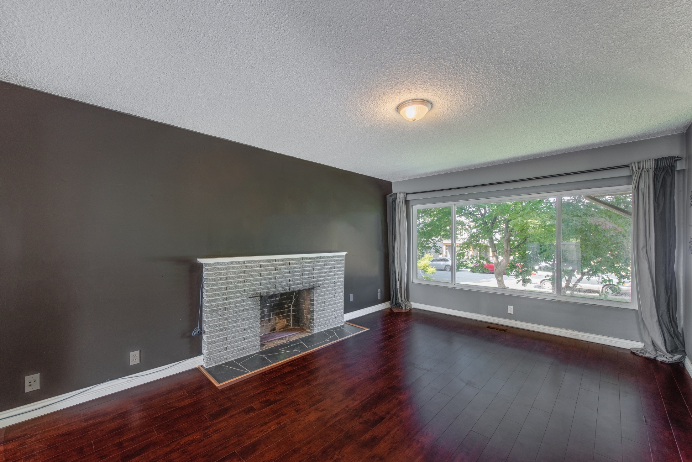 8670 11TH AVENUE, BURNABY 2