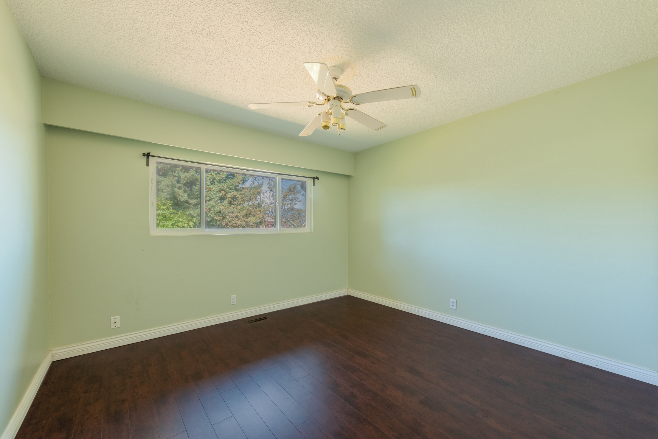 8670 11TH AVENUE, BURNABY 8