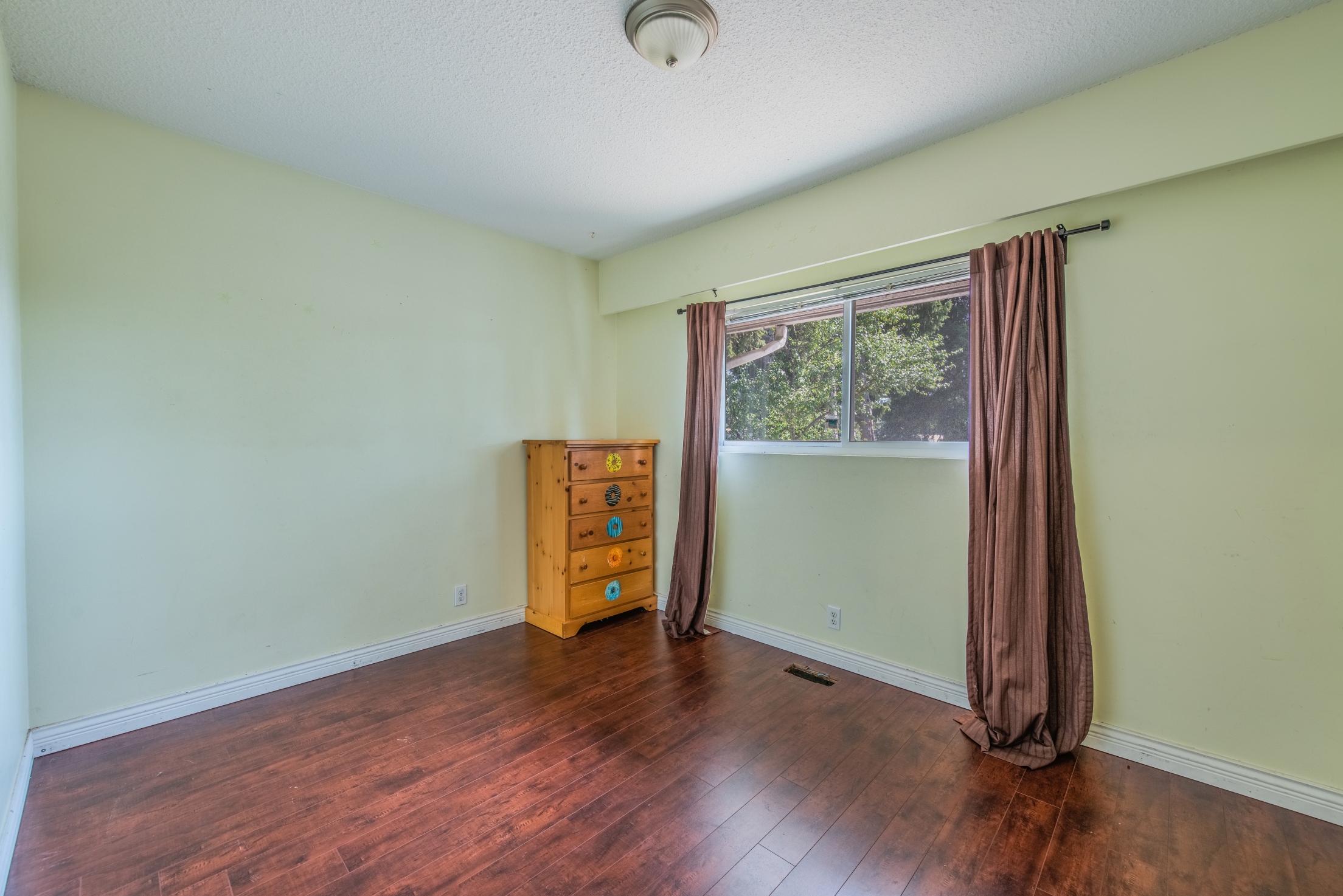 8670 11TH AVENUE, BURNABY 11