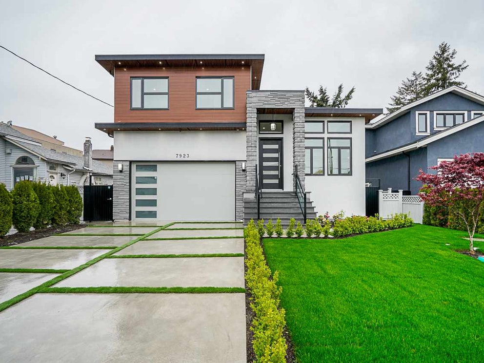 7923 GRAHAM AVENUE