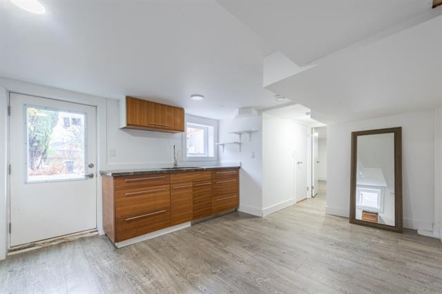 1514 Dublin St, New Westminster 5