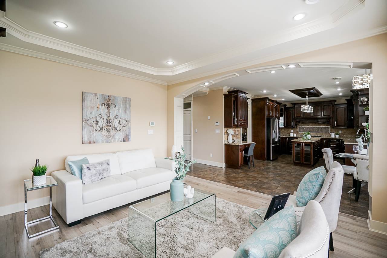 8068 11TH AVENUE Burnaby East 16