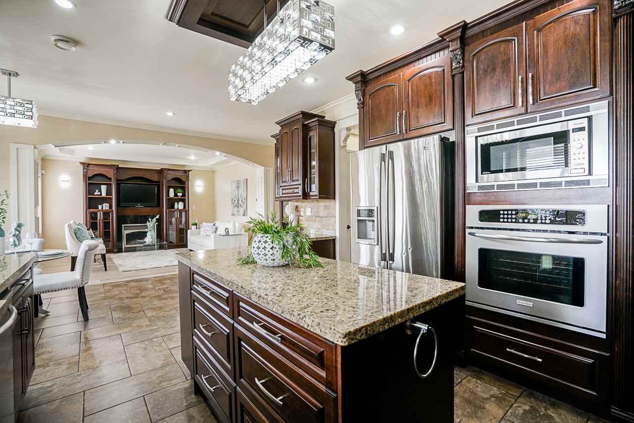8068 11TH AVENUE Burnaby East 22