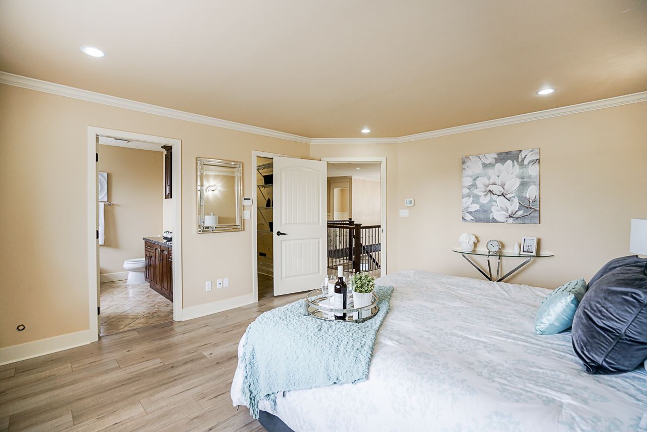 8068 11TH AVENUE Burnaby East 26