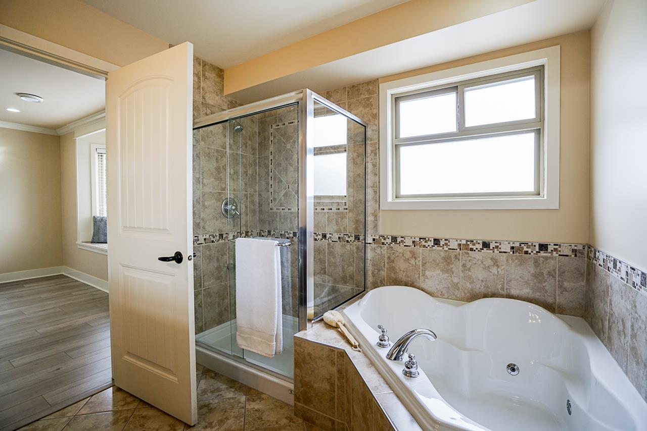 8068 11TH AVENUE Burnaby East 28