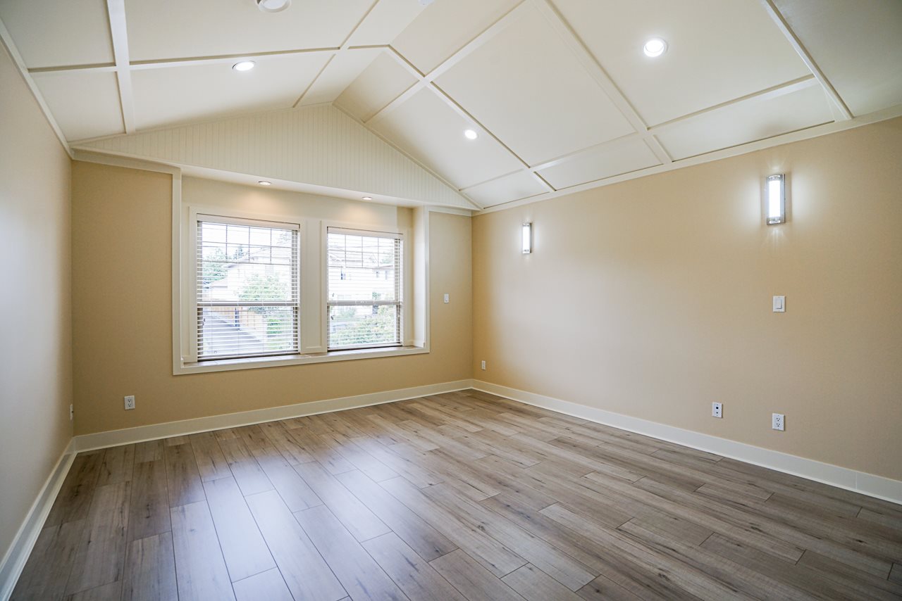 8068 11TH AVENUE Burnaby East 32