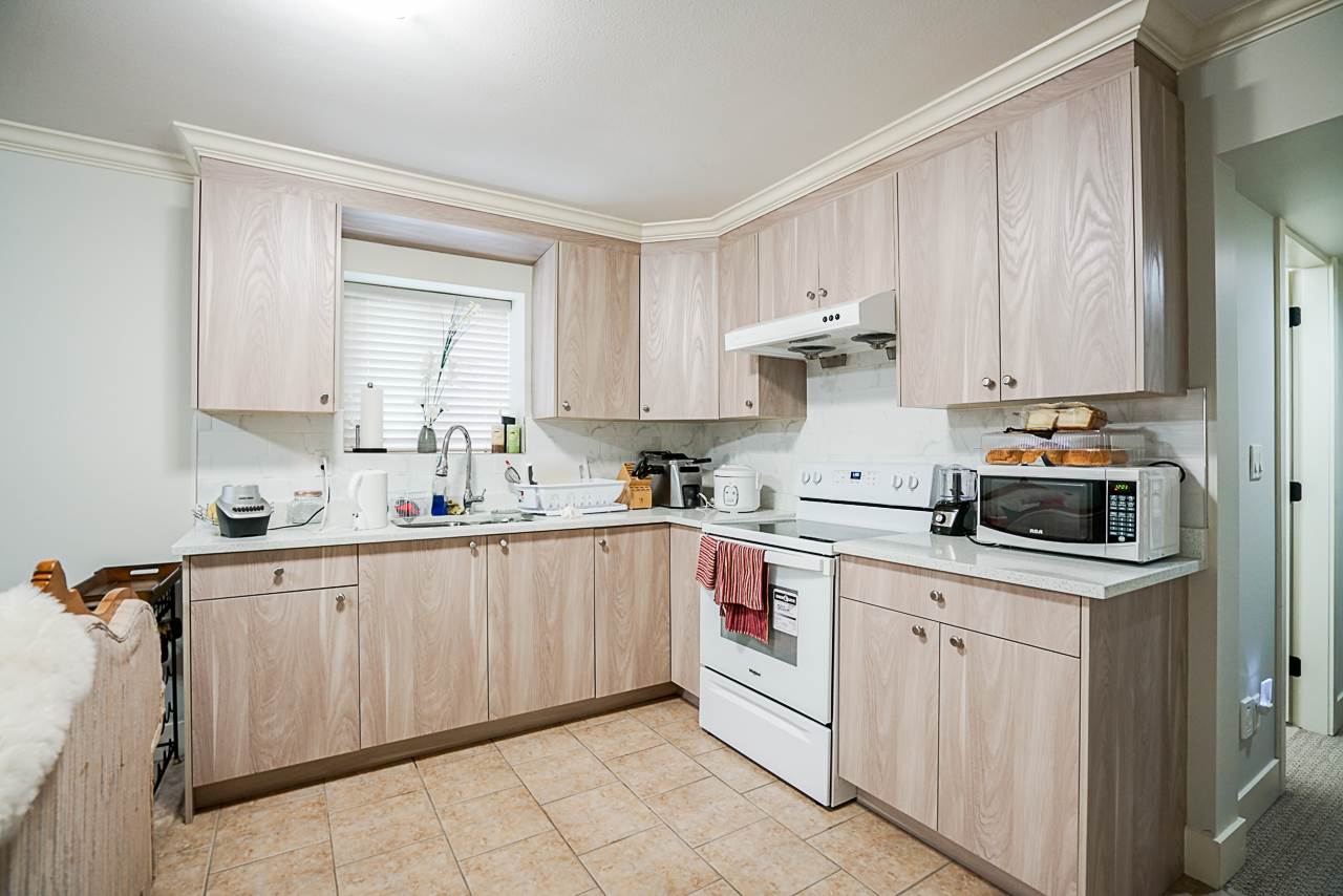 8068 11TH AVENUE Burnaby East 33