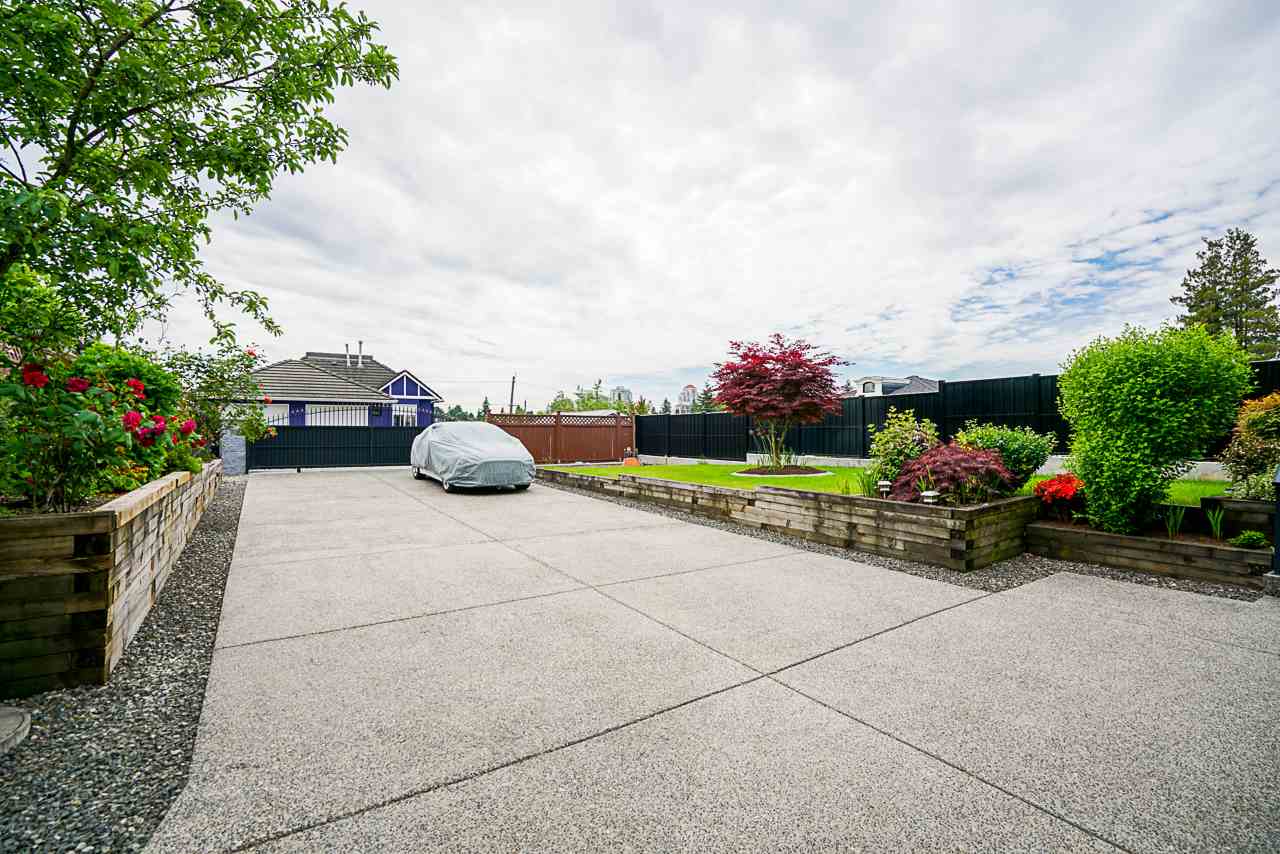 8068 11TH AVENUE Burnaby East 35
