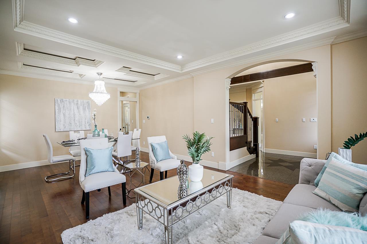 8068 11TH AVENUE Burnaby East 7