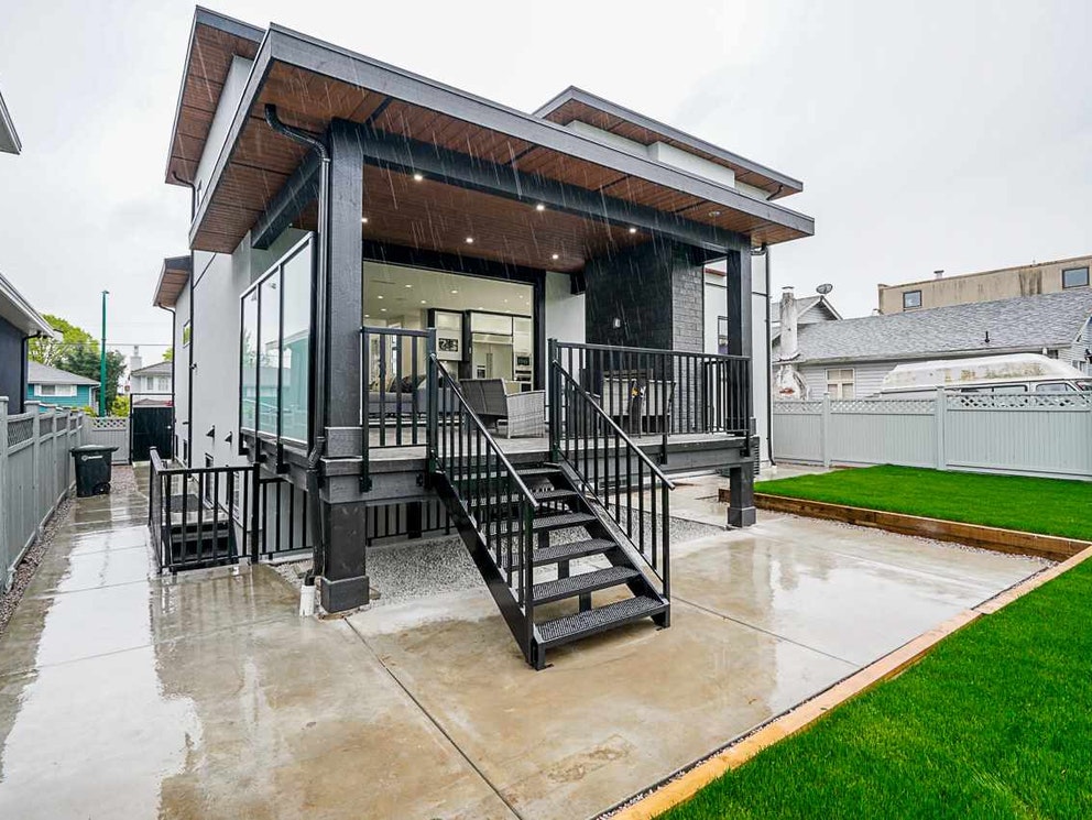 7923 GRAHAM AVENUE 32