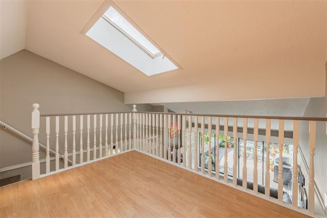 332 7055 Wilma St, Burnaby 7