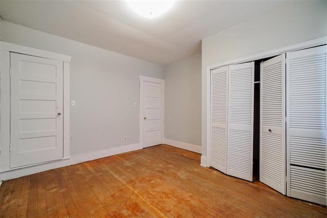 459 Garrett St, New Westminster 11