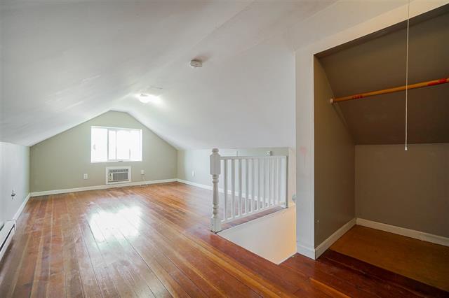 459 Garrett St, New Westminster 9