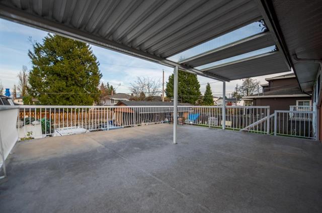 7658 Cumberland St, Burnaby 8
