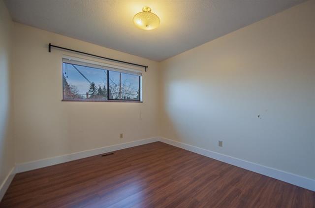 7658 Cumberland St, Burnaby 6