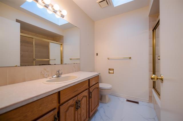 7658 Cumberland St, Burnaby 5