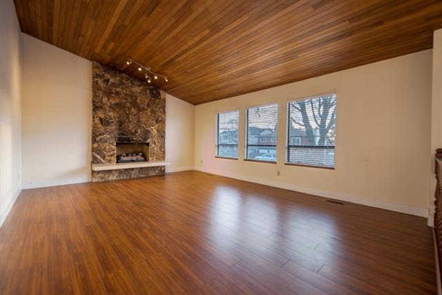 7658 Cumberland St, Burnaby 16