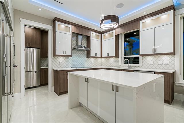 7756 Cariboo Rd, Burnaby 13