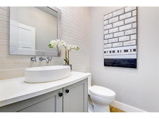 8089 11th Ave, Burnaby 9
