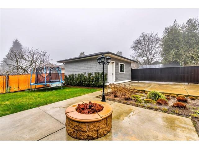 8089 11th Ave, Burnaby 2
