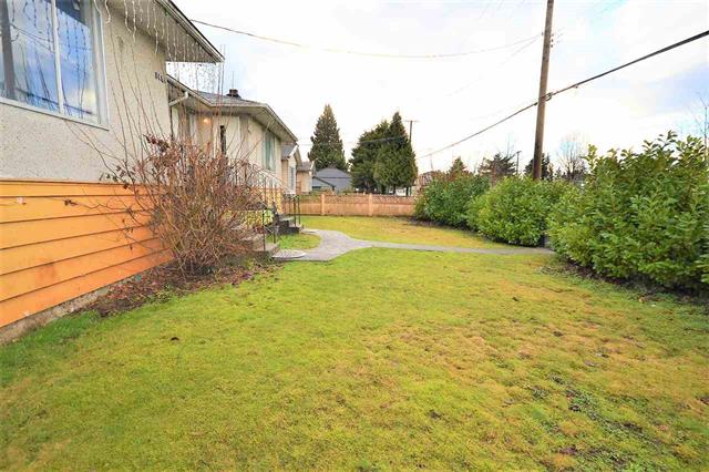 8144-8146 16th Ave, Burnaby 16