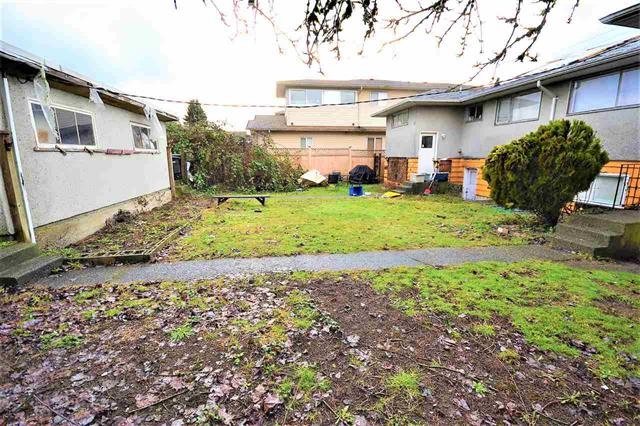 8144-8146 16th Ave, Burnaby 17