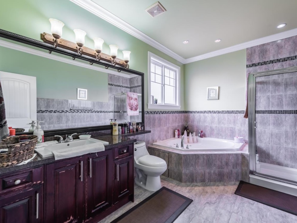 12087 90 Ave, Surrey 15