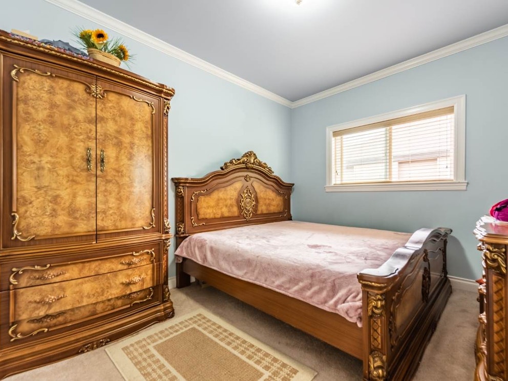 12087 90 Ave, Surrey 17