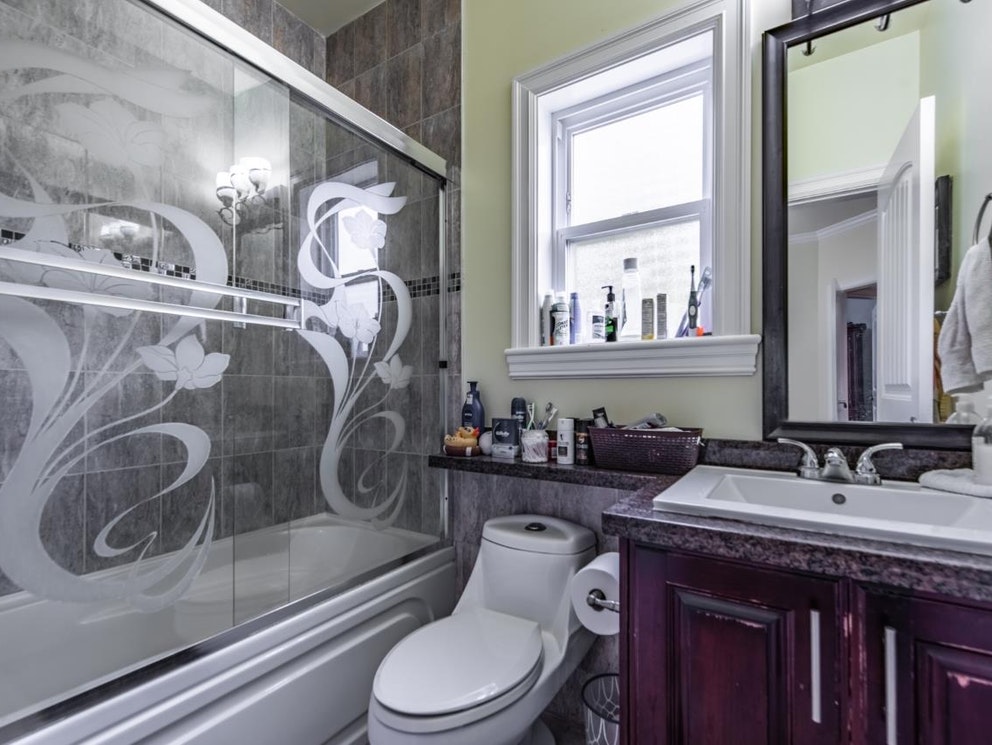 12087 90 Ave, Surrey 19