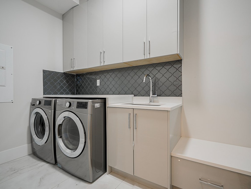8159 13th Ave, Burnaby 16