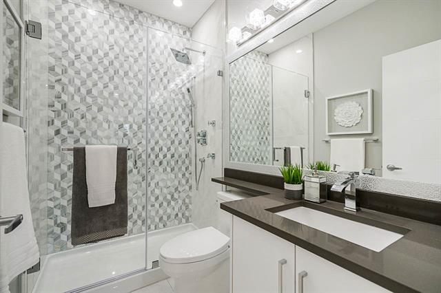 7377 11th  Ave, Burnaby 17