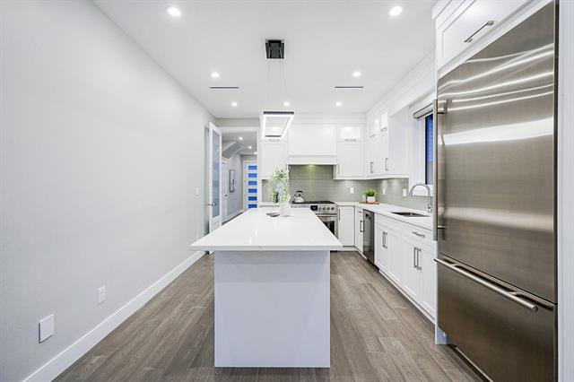 7377 11th  Ave, Burnaby 7