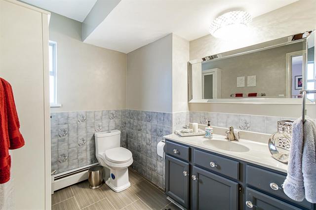 8346 13TH Ave, Burnaby East 15
