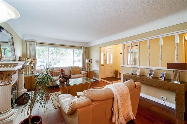 8346 13TH Ave, Burnaby East 5