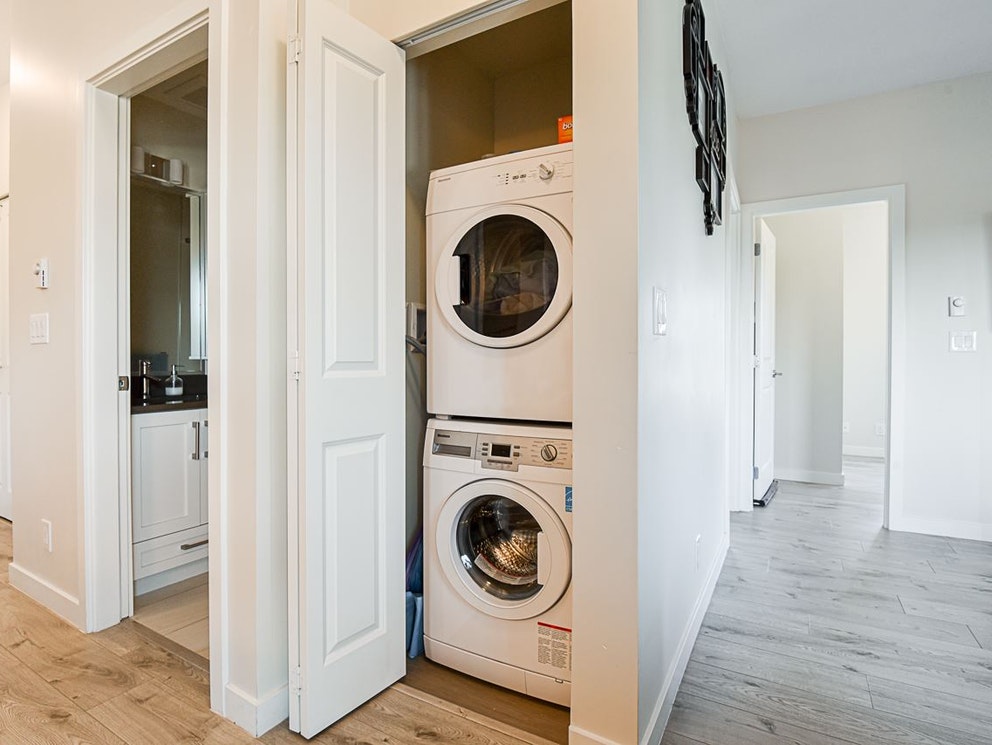 401 7908 15th Avenue, Burnaby East 25
