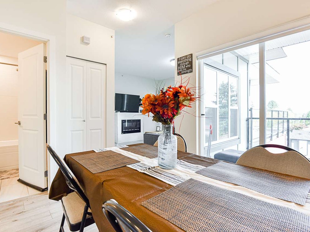 401 7908 15th Avenue, Burnaby East 9
