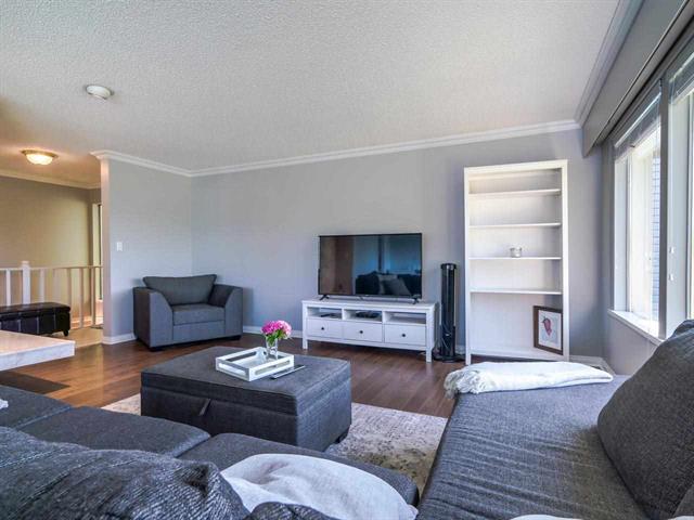 7740 Rosewood St, Burnaby 4
