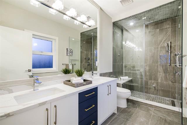 6857 Strathmore Ave, Burnaby 23