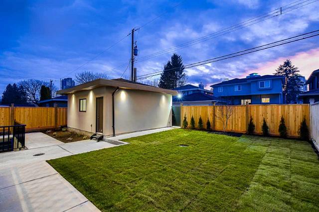 6857 Strathmore Ave, Burnaby 30