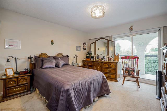 7696 7698 Cumberland St, Burnaby 14