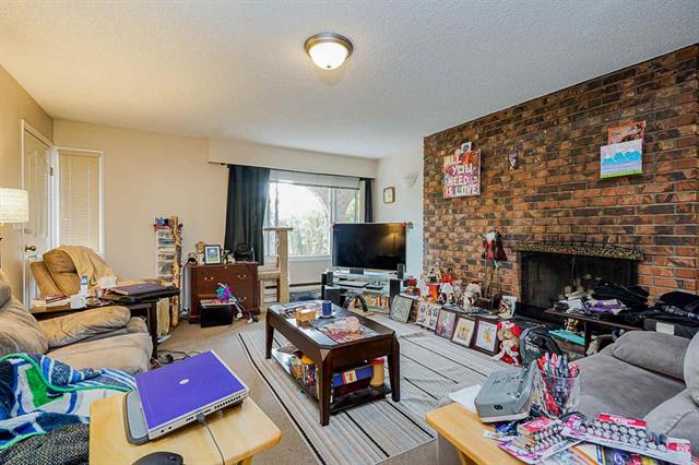 7696 7698 Cumberland St, Burnaby 17