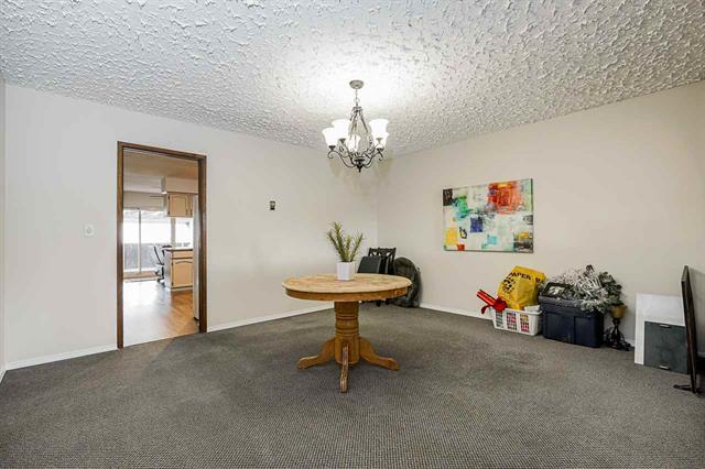 7696 7698 Cumberland St, Burnaby 22