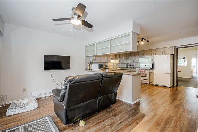 7696 7698 Cumberland St, Burnaby 24