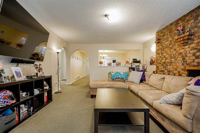 7696 7698 Cumberland St, Burnaby 33